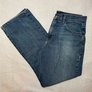 Calvin Klein
Relaxed Straight fit